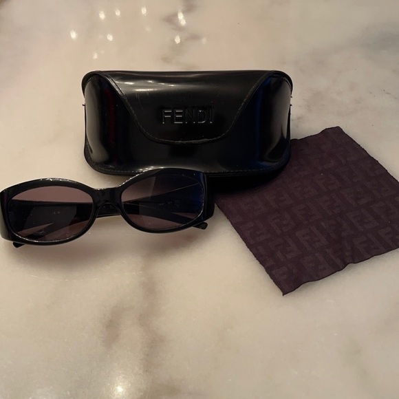 Fendi Women’s Black Sunglasses main image 7